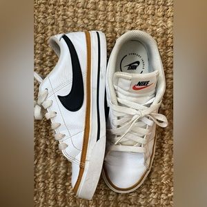Retro Nike legacy court sneakers, size 7 1/2